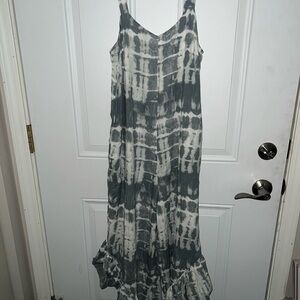 Japna Gray and White Sleeveless Jumpsuit Resort Wear